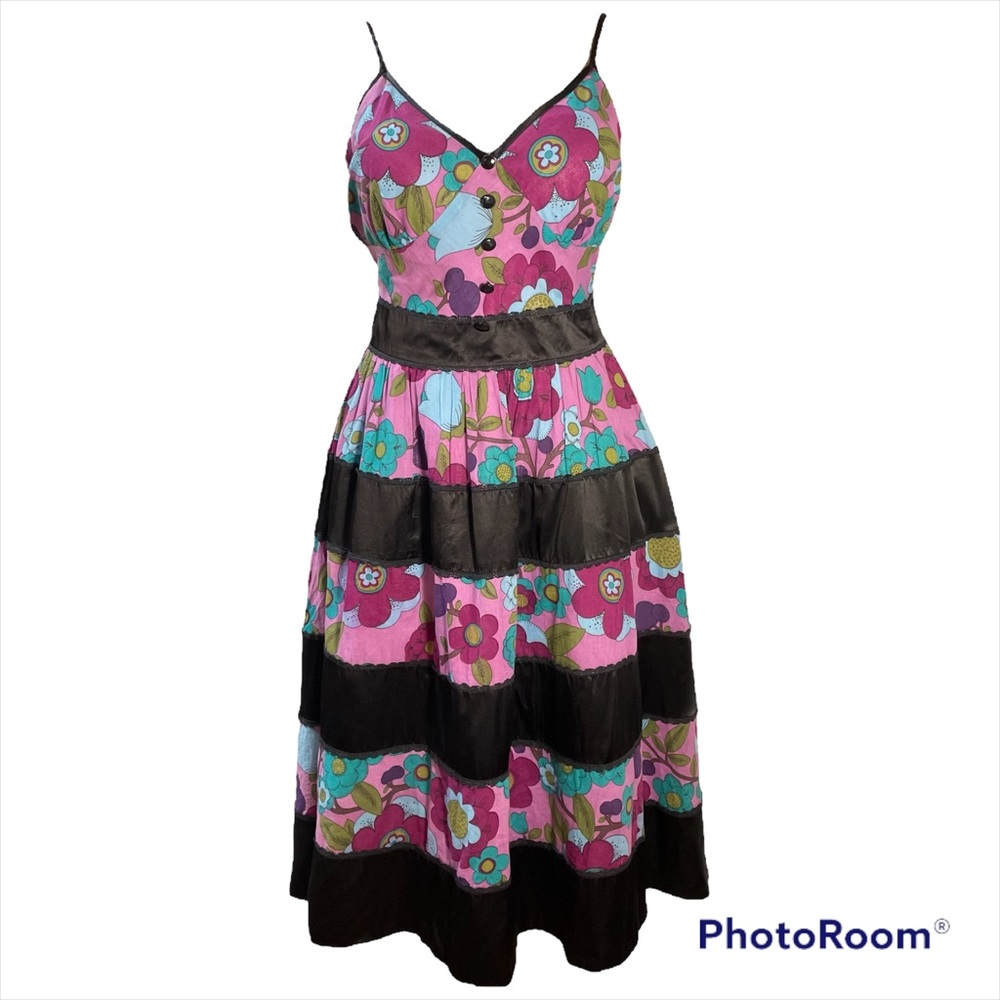 Soundgirl contrast color floral pattern sleeveless midi dress Size S